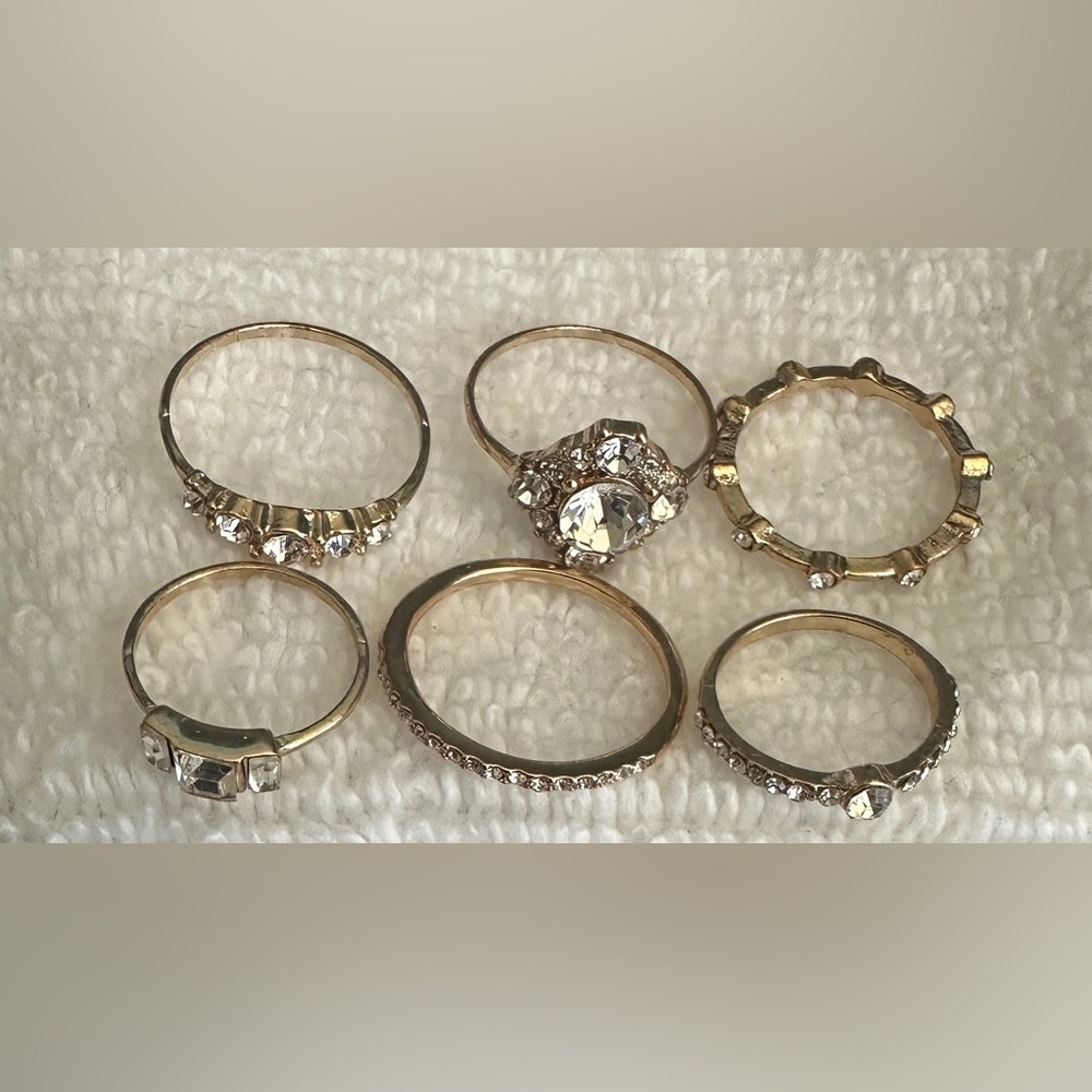 Elegant Gold Toned Ring Set